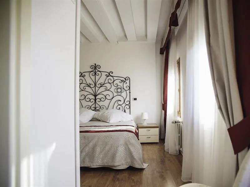Hotel Antigo Trovatore Venise