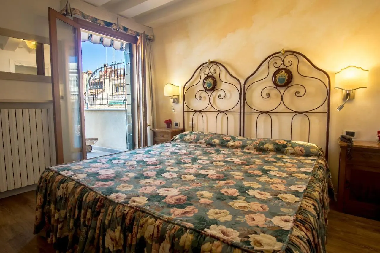 Hotel Antigo Trovatore Veneza