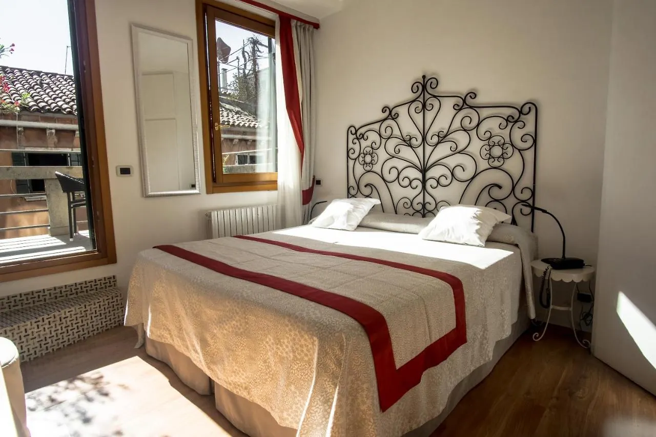 Hotel Antigo Trovatore Venise