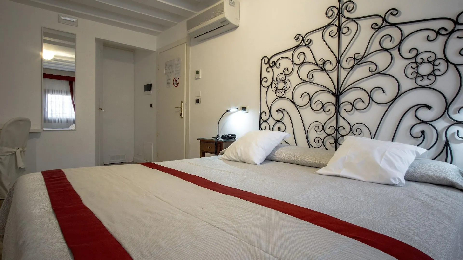 Hotel Antigo Trovatore Venise