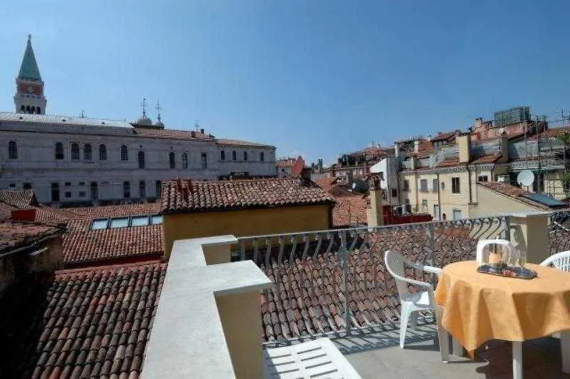 Hotel Antigo Trovatore Venise Italie